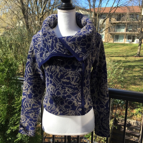 Anthropologie Sweaters - Sleeping on Snow Rose Moto Sweater Blue